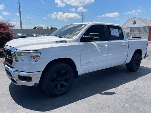 Used 2022 RAM 1500 Big Horn AWD/4WD image 2