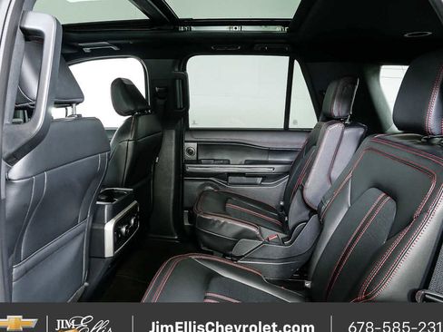 Used 2022 Ford Expedition Limited image 19