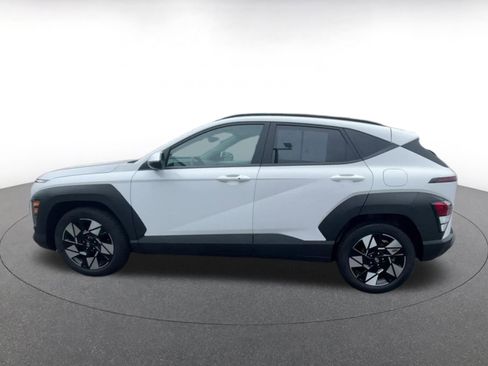 Used 2025 Hyundai Kona SEL image 9