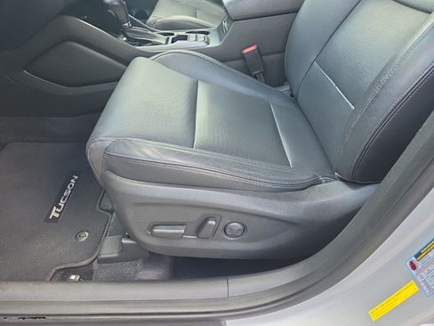 Used 2017 Hyundai Tucson SE Plus FWD image 16