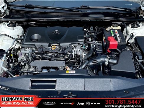 Used 2018 Toyota Camry SE FWD image 29