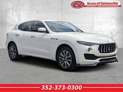Used 2019 Maserati Levante image 1