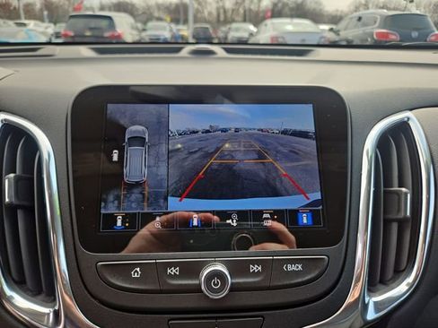 Used 2023 Chevrolet Equinox LT image 21