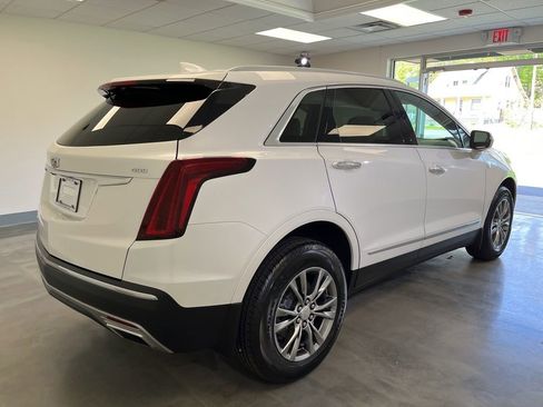 Used 2021 Cadillac XT5 Premium Luxury AWD/4WD image 2