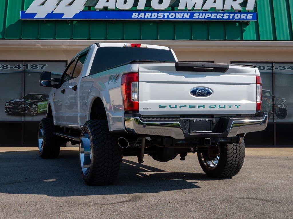 Used 2019 Ford F250 XLT w/ XLT Value Package AWD/4WD image 4