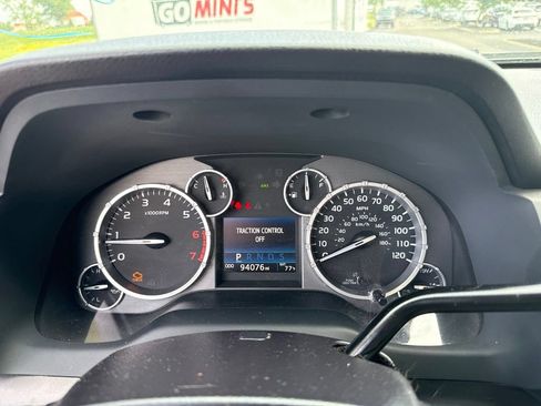 Used 2017 Toyota Tundra SR5 w/ TRD Off Road Package AWD/4WD image 27