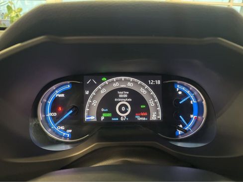 Used 2024 Toyota RAV4 LE image 3