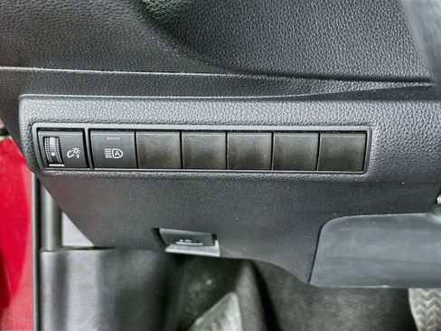Used 2025 Toyota Corolla LE FWD image 17