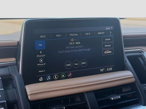 Used 2021 Chevrolet Tahoe Premier w/ Premium Package RWD image 10