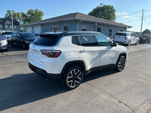 Used 2018 Jeep Compass Limited w/ Navigation Group AWD/4WD image 5