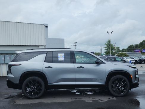 New 2026 Chevrolet Traverse RS FWD image 6
