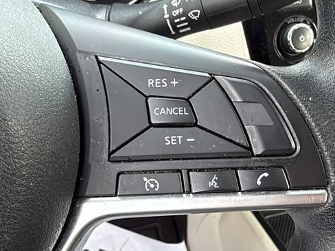 Used 2020 Nissan Rogue Sport SV AWD/4WD image 11