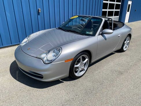 Used 2003 Porsche 911 Carrera 4 image 2