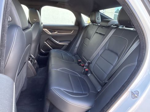 Certified 2023 Jaguar XF R-Dynamic SE AWD/4WD image 25