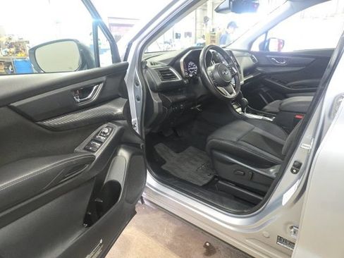 Used 2025 Subaru Ascent Premium AWD/4WD image 18