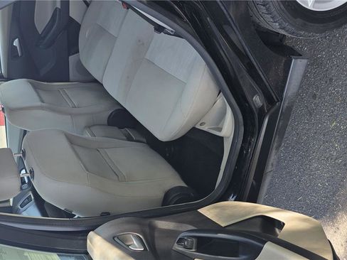 Used 2017 Ford Focus SE FWD image 10