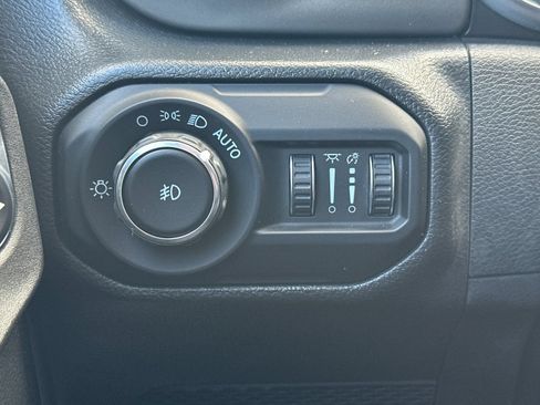 Used 2022 Jeep Wrangler Unlimited Sport AWD/4WD image 34