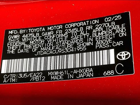 Used 2025 Toyota Prius Plug-In Hybrid image 33