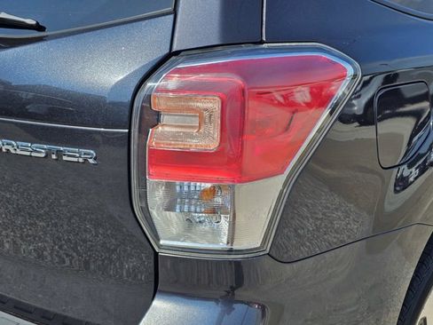 Used 2018 Subaru Forester 2.5i Premium AWD/4WD image 9