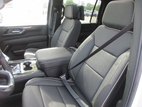 New 2026 GMC Yukon XL Elevation w/ Elevation Premium Package AWD/4WD image 12