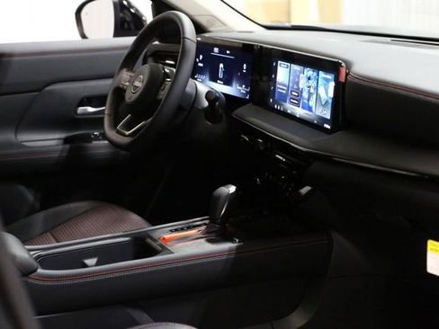 New 2026 Nissan Kicks SR image 20