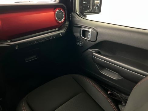 Used 2021 Jeep Wrangler Rubicon AWD/4WD image 10