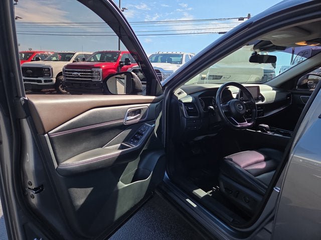 Used 2021 Nissan Rogue SV w/ Premium Package AWD/4WD image 7