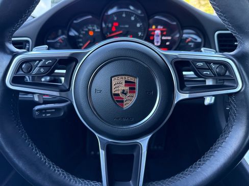 Used 2017 Porsche 911 Carrera RWD image 24