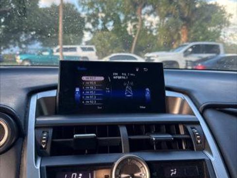 Used 2017 Lexus NX 200t FWD image 21