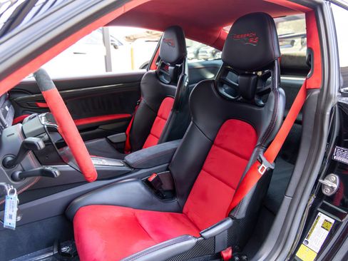Used 2018 Porsche 911 GT2 RS image 5