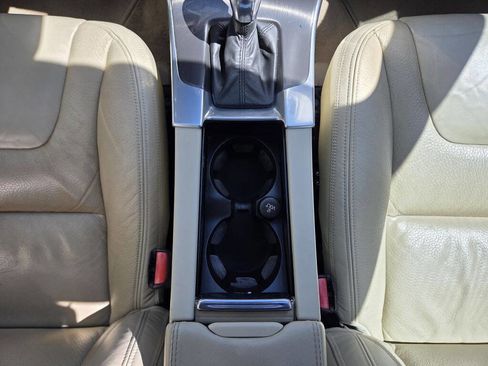 Used 2013 Volvo S60 T5 image 32