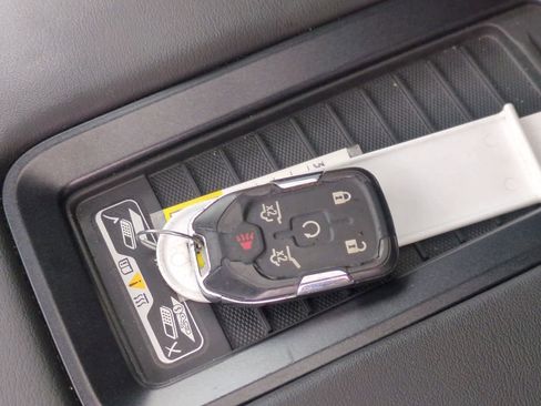 Used 2016 Chevrolet Suburban LTZ image 36