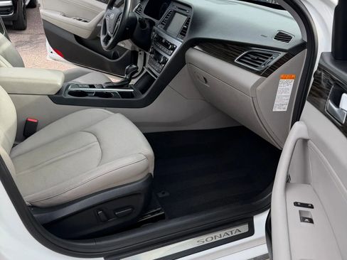 Used 2016 Hyundai Sonata Limited w/ Option Group 02 image 11