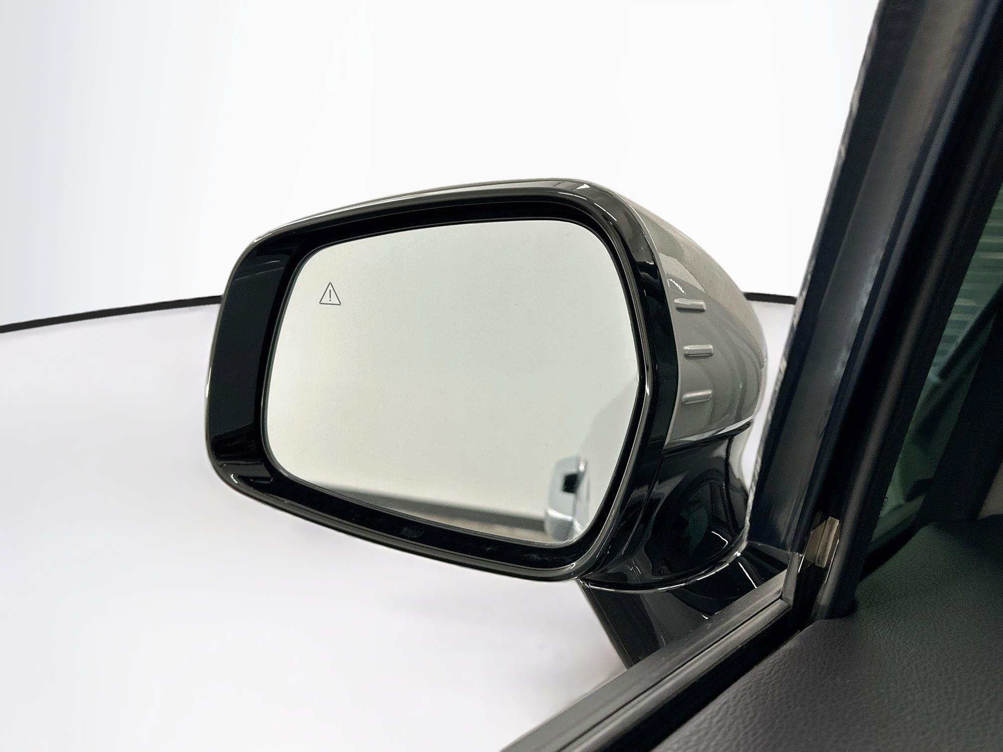 Used 2024 Kia Carnival SX FWD image 16