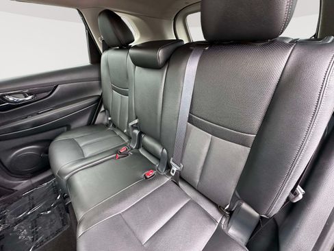 Used 2020 Nissan Rogue SL w/ Premium Package AWD/4WD image 32