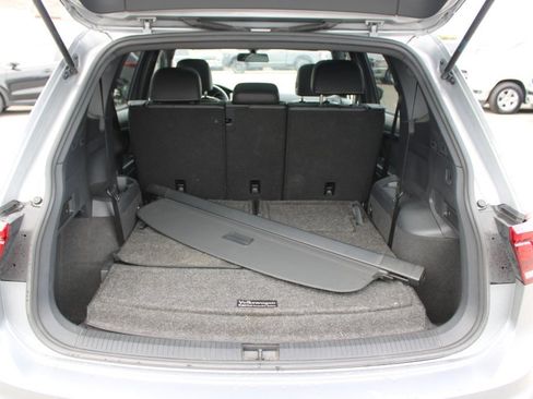 Used 2021 Volkswagen Tiguan SE R-Line image 29