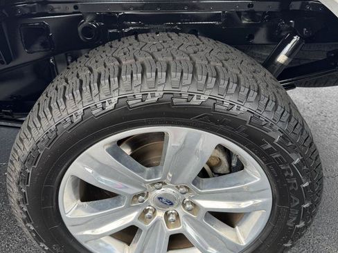 Used 2016 Ford F150 Platinum w/ Equipment Group 701A Luxury AWD/4WD image 10