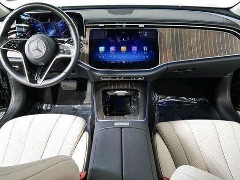 Used 2025 Mercedes-Benz E 350 Sedan image 18