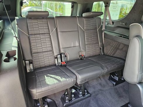 New 2026 Cadillac Escalade ESV Platinum Sport AWD/4WD image 13