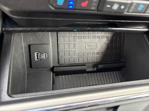 Used 2020 Ford F250 Platinum w/ FX4 Off-Road Package AWD/4WD image 26