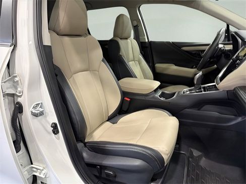 Used 2025 Subaru Outback Limited image 16