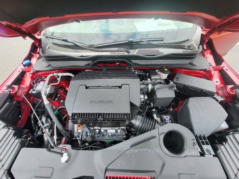 New 2025 Honda Pilot Touring image 8