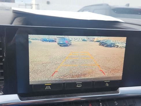 Used 2023 Chevrolet Silverado 1500 LT image 17