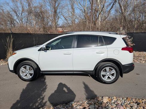 Used 2014 Toyota RAV4 XLE image 2