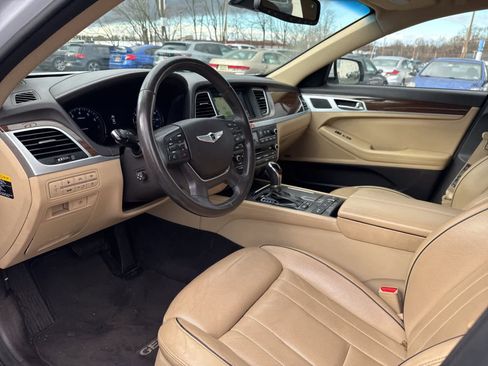 Used 2015 Hyundai Genesis 3.8 w/ Option Group 03 image 11