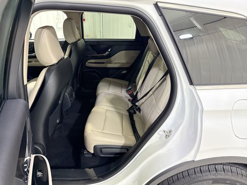 New 2026 Lincoln Corsair Premiere image 24