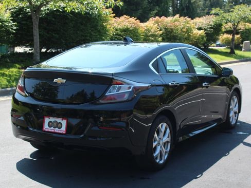 Used 2017 Chevrolet Volt Premier FWD image 7