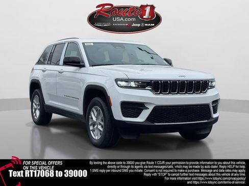 New 2026 Jeep Grand Cherokee Laredo image 1