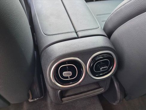 Certified 2026 Mercedes-Benz GLC 300 4MATIC image 17