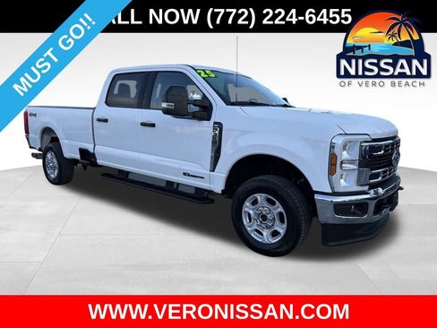 Used 2025 Ford F350 XLT image 1